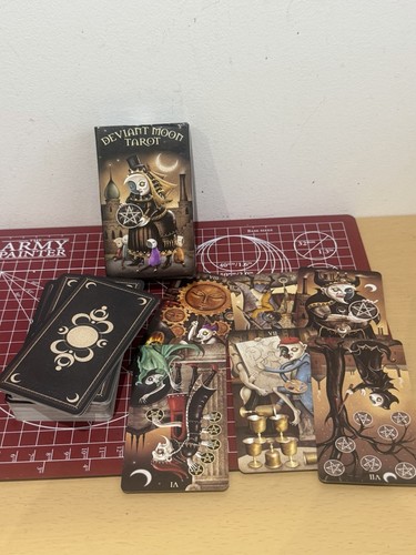 Deviant moon tarot deck - deviant,