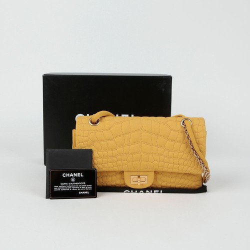 Chanel flap shoulder - chanel,