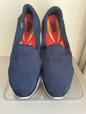 Skechers Goga Max Trainers