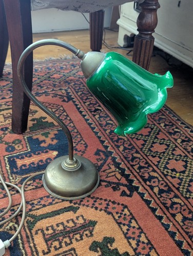 Vintage brass green tulip lamp - green,