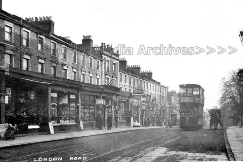 Wyy street view with tram - wyy-4,