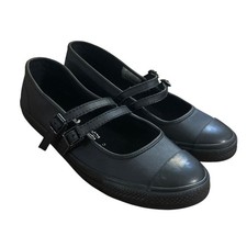 Women 10.5 Converse Chuck