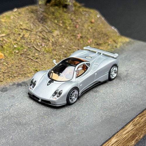 Lcd pagani zonda - 1:64, c12