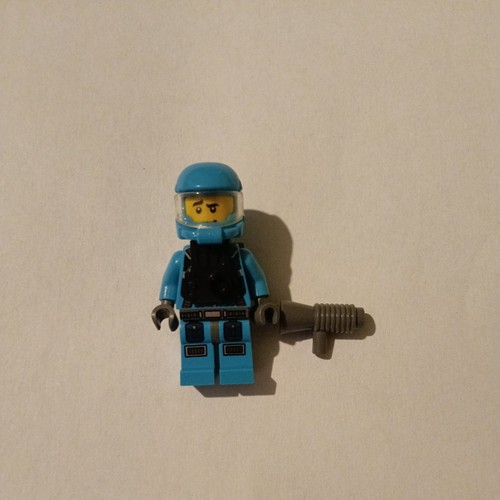 Lego alien defense unit - alien,