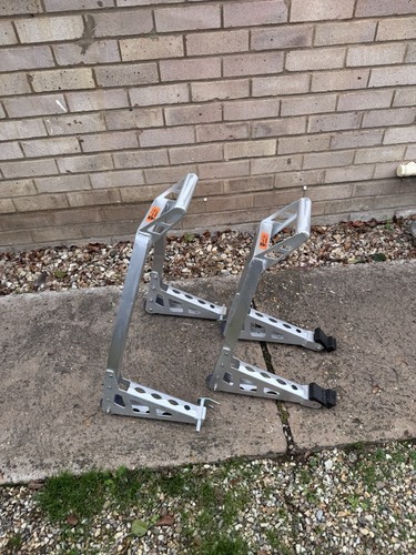 Paddock stands aluminium front - paddock,