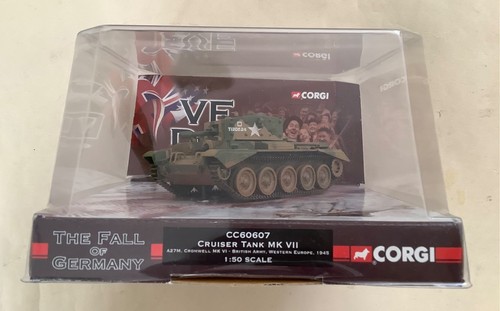 Corgi military cruiser - 1:50,