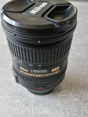 Nikon nikkor 18 200mm - dx,