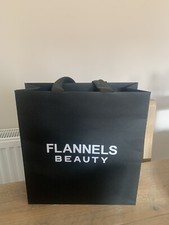 Flannels Beauty Black Paper Gift Bag with Handles Display Reuse