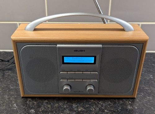 Bush wooden dab radio with - bush, dab/fm