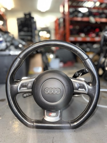 Audi 2012 flat bottom - 8p,