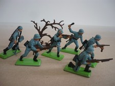 BRITAINS DEETAIL WW2 FULL SET