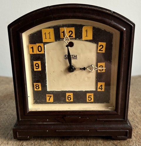 Art deco bakalite mantel clock - art,