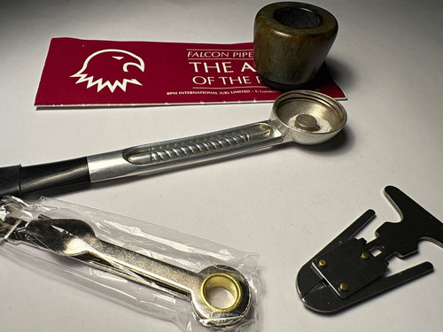 Vintage falcon tobacco pipe - falcon,