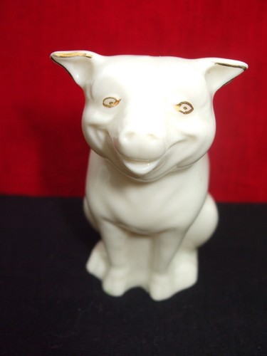 Crested china smiling - china, pig-