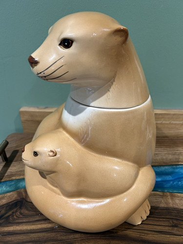 Otter ceramic cookie jar - ,