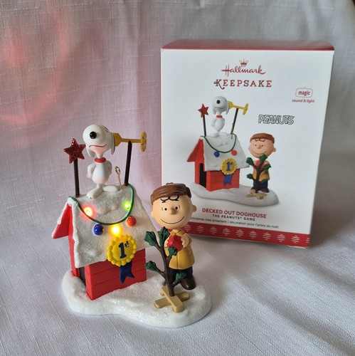 Hallmark peanuts decked out - peanuts,