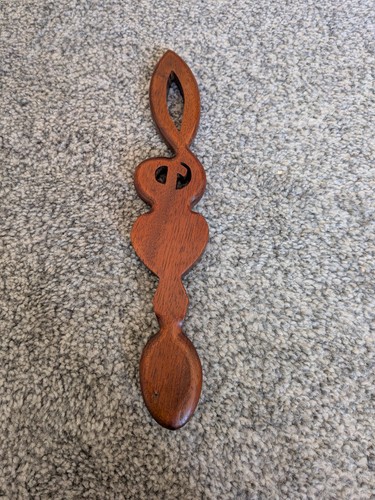 Vintage handcarved welsh - handcarved,