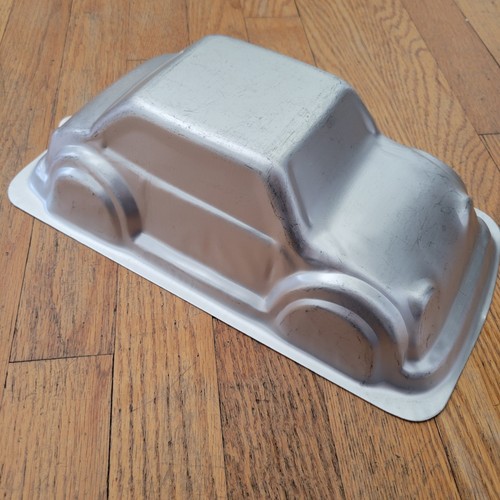 Wilton retro car cake - retro,