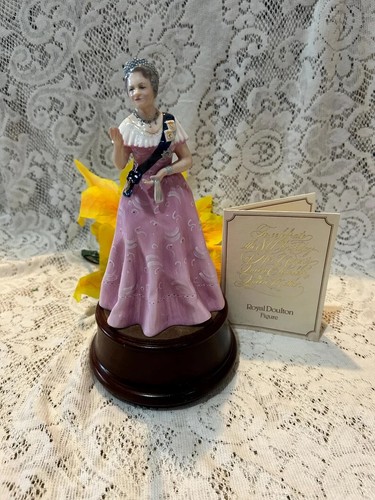 Royal doulton figurine - doulton, 8"