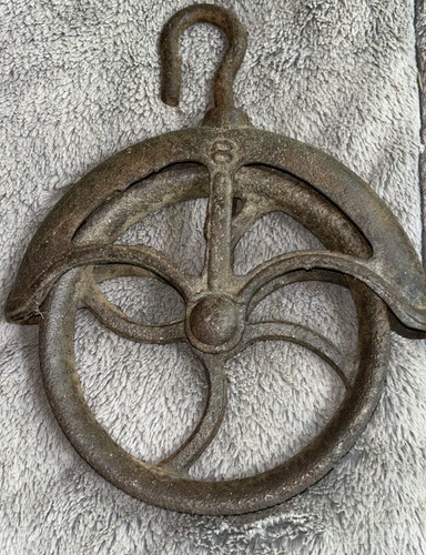 Antique cast iron well - antique,