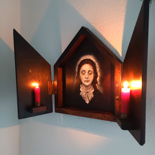 Post Mortem Lady Mourning