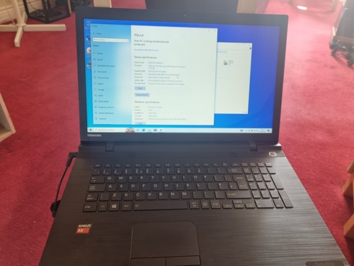 Toshiba satellite c70d - , 17"