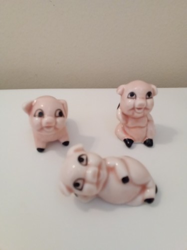 Whimsical pink pig figurines - pink,