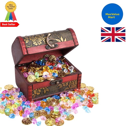 Golden pirate treasure - pirate, chest