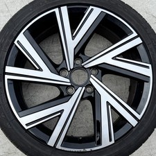Genuine VW Golf GTi 18" Bergamo Diamond Cut Alloy Wheel Rim 225 Tyre 5H0601025AB
