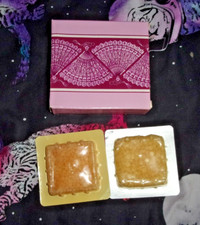 VINTAGE AVON PINK LACY FAN