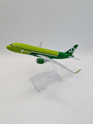 Airbus a320 airlines green - a320,