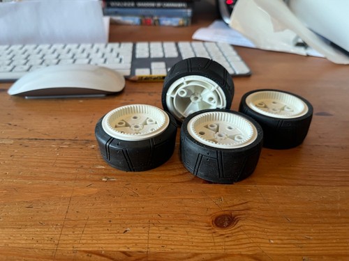Meccano plastic wheels - meccano,