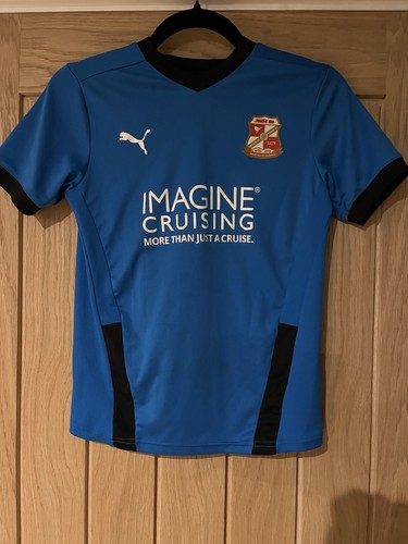 Swindon town 2020 away - swindon,