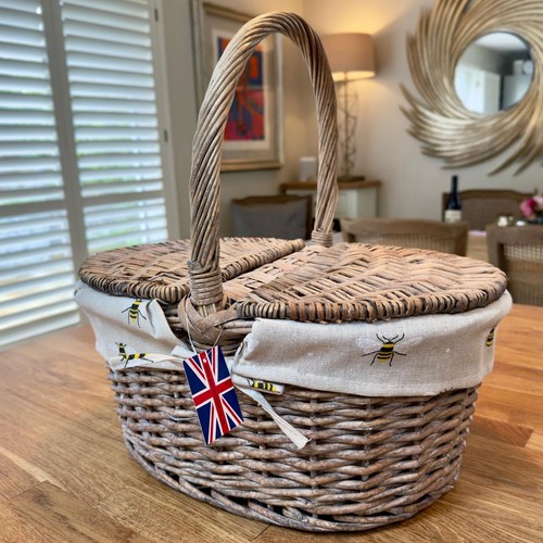 Picnic hamper