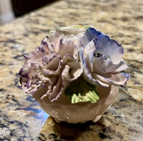 Vtg flowers figurine radnor - figurine,