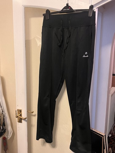 Henselite woman sports - woman’s,