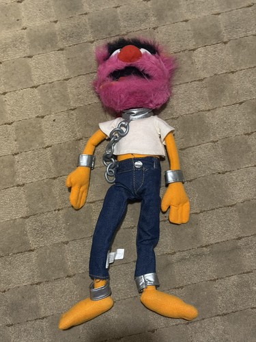 Muppets most wanted - most, chained