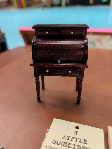 Dolls house dark oak - dolls, roll