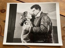 Kieron Moore Elizabeth Sellars Film Still Publicity Photo 