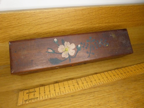 Antique victorian wooden - victorian, paint
