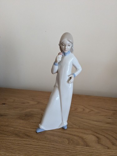 Spanish vintage porcelain