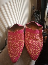 Womens Size 7 Pink