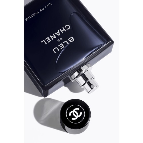 Chanel bleu eau de - -,