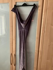 New Look. Grey faux velvet style Mermaid Tail Blanket. One size.