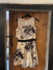 Chi chi London dress