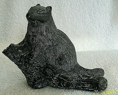 Beaver figurine signed - figurine.,
