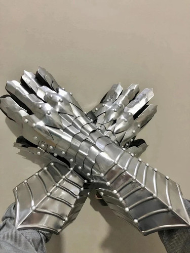 Nazgul metal gauntlets gloves - nazgul,