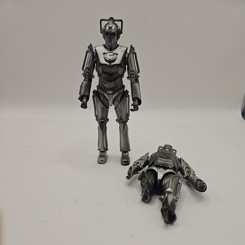 Doctor who cybermen figures - doctor,