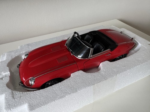 Jaguar type roadster series - e-type,