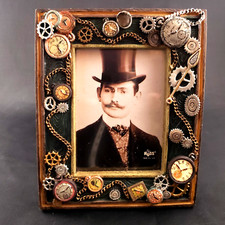 Russ Antique Look Wooden Frame Photo Picture Watch Pocket Watch Themed Easel